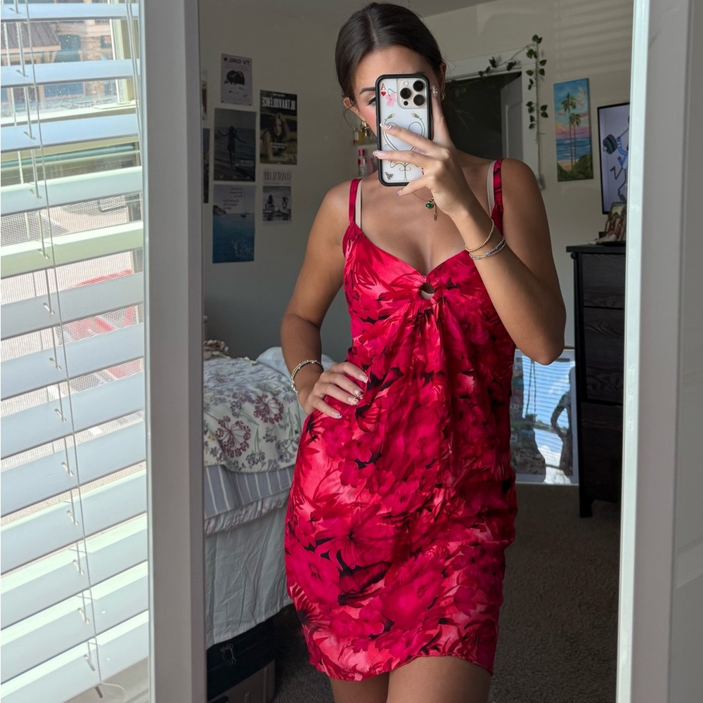 Vintage island planet dress